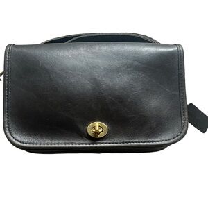 Vintage Coach Pocket Bag Black Leather Crossbody Purse #9755 Penny